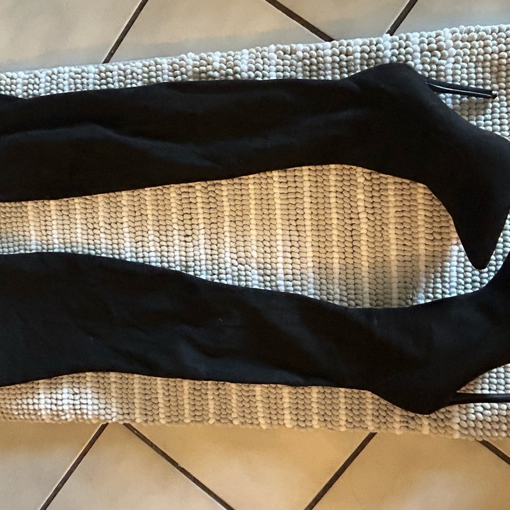 Liliana Classic Black Over-the-Knee Boots - Picture 3 of 6